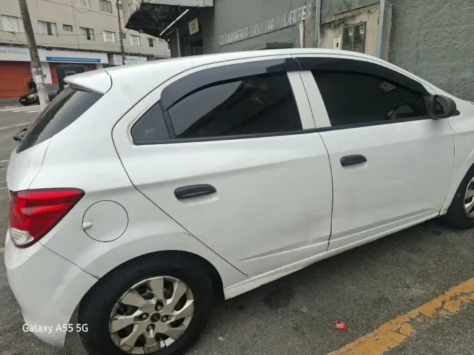 Chevrolet Onix JOY Hatch 1.0 8V Flex Mec. 4P 2018