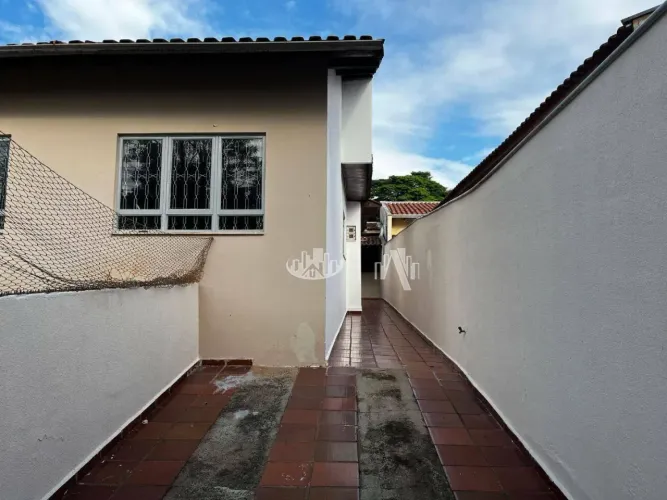 Casa de fundos com 1 Quarto para alugar, 50 m² por R$ 1.400/mês - Igapó - Londrina/PR