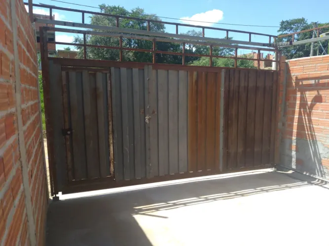 Vendo ou troco casa