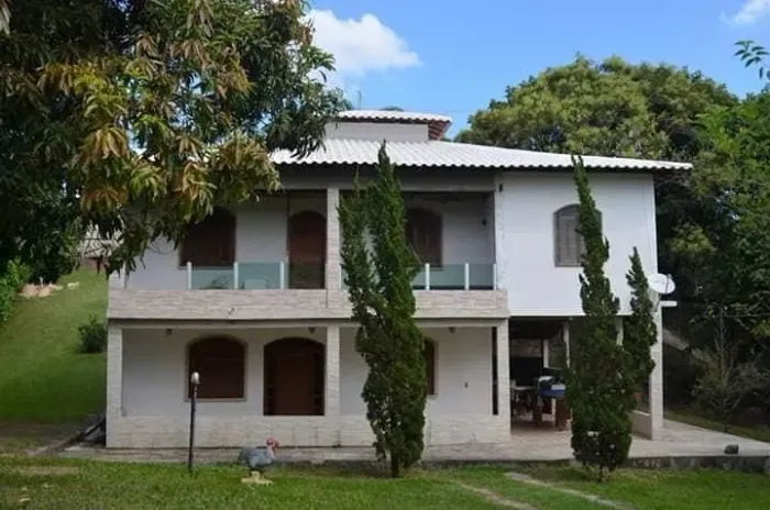 Alugo casa condomínio fechado