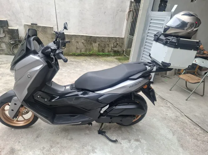 Moto Yahama Nmax connect
