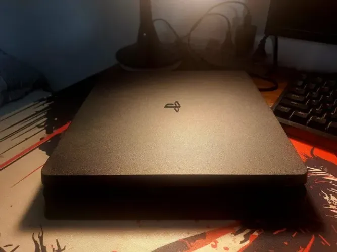 Playstation 4 slim + 10 jogos + FRETE GRÁTIS