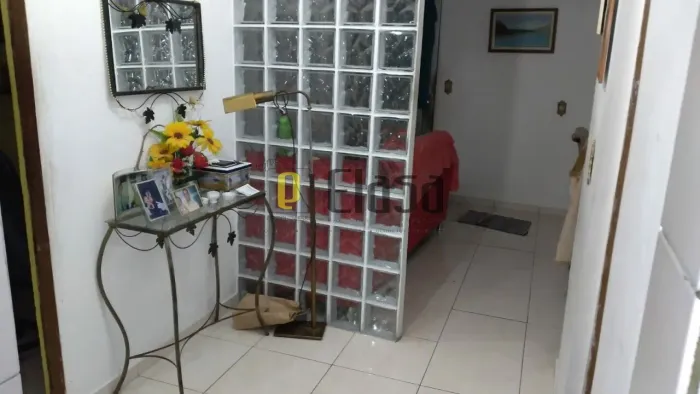 casa para venda - com renda de aluguel - fácil acesso para Av. Carlos Lacerda