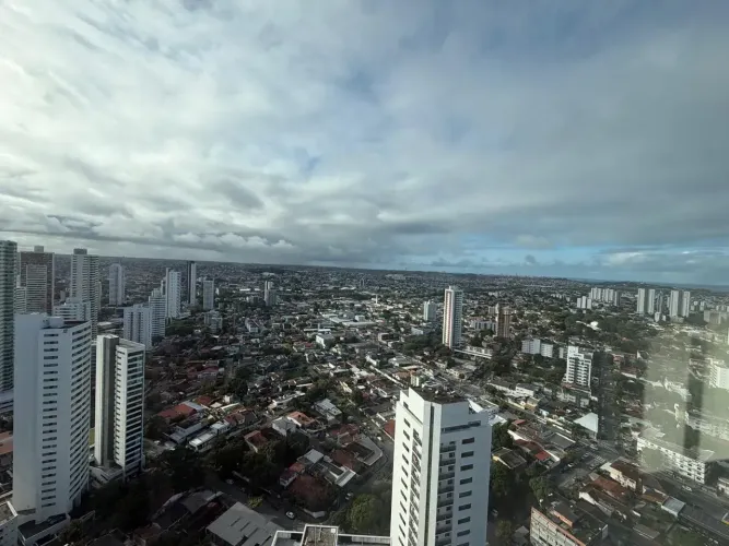 Imóvel para aluguel possui 150 metros quadrados com 4 quartos em Encruzilhada - Recife - P