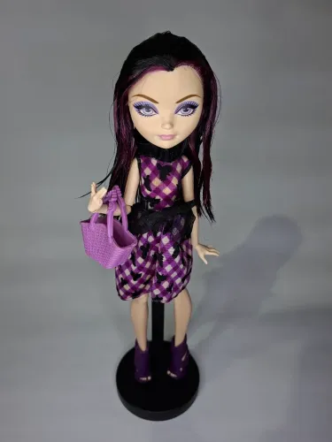 Boneca Ever After High Raven Queen Piquenique Encantado Original Mattel