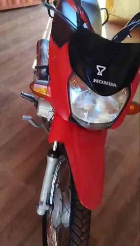 Vendo moto ótima