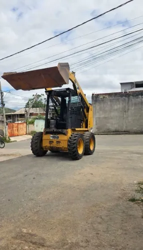 Mini Carregadeira Caterpillar 226B 