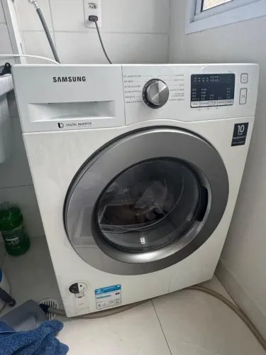 Lava e Seca Samsung Digital Inverter de 10,1 kg (lavagem) e 6 kg (secagem)