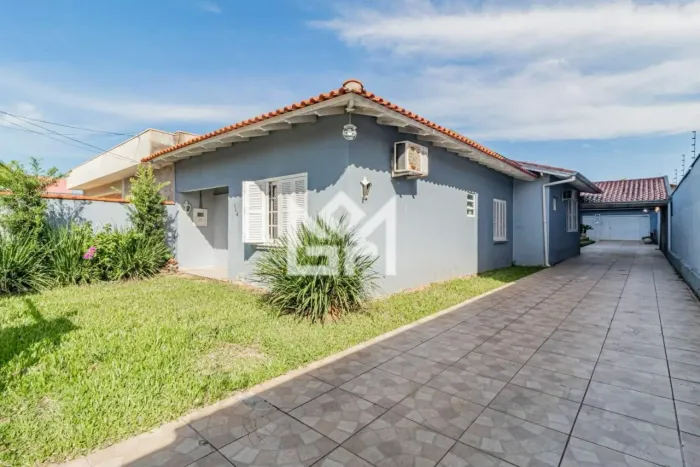 Casa Alto Padrão com Piscina e Suíte com Hidro no Bairro Salgado Filho, em Gravataí