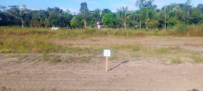 VENDE-SE ESTE TERRENO