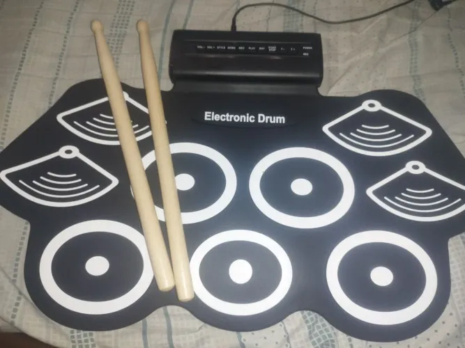 Vendo bateria eletrônica portátil dobrável 3 usos com tudo original