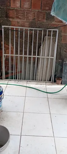 Vende- se grade