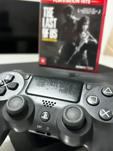 PS4 SLIM 500GB | THE LAST OF US | CONTROLE ORIGINAL (EDIÇÃO COLECIONADOR)