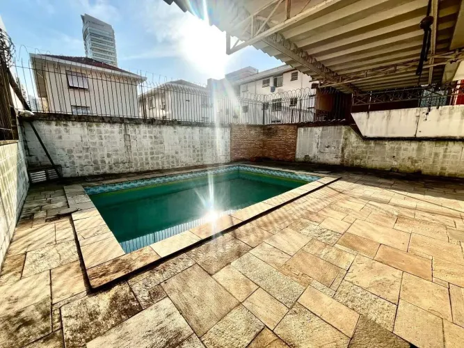 Casa para alugar 4 quartos e piscina no Boqueirão, Santos