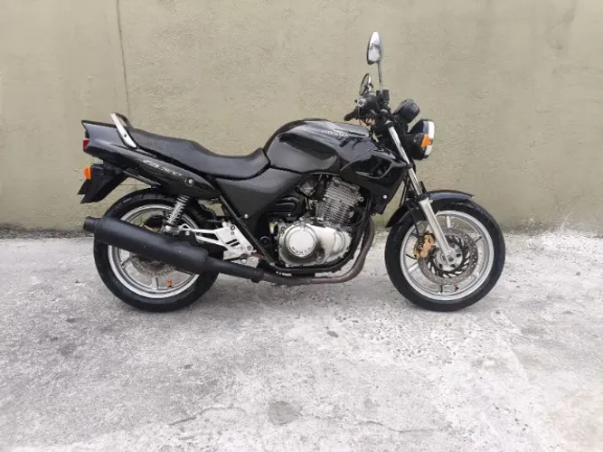 CB 500  2001