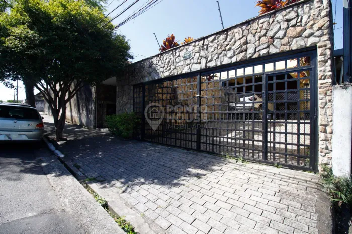 Casa à venda na Vila Guarani, 215m², 5 dormitórios, 3 suítes, 4 vagas