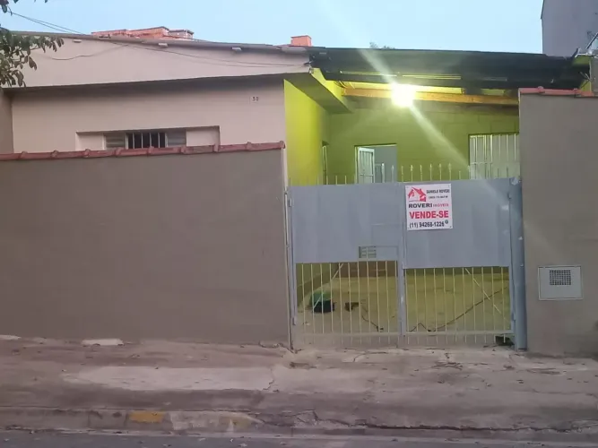 CASA TÉRREA COM 02 DORMITÓRIOS NO BAIRRO QUARTO CENTENÁRIO
