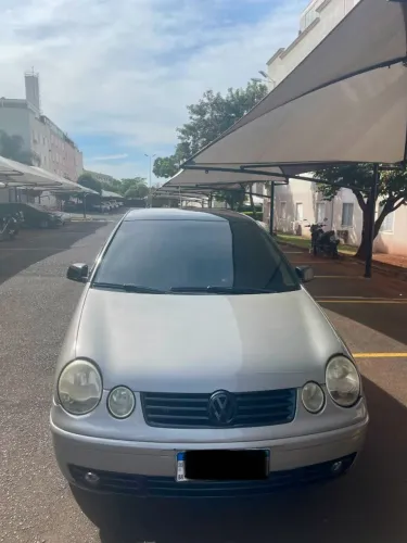 Volkswagen Polo Sed./sed. Comf. 2.0/2.0 Flex 8V 4P 2004