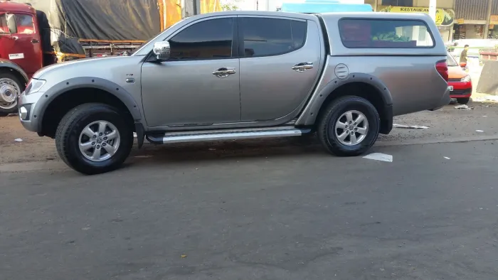 Capota fibra TRITON GLS carroceria longa