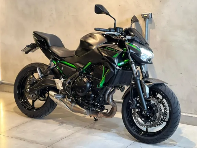 Kawasaki z650 ano 2024
