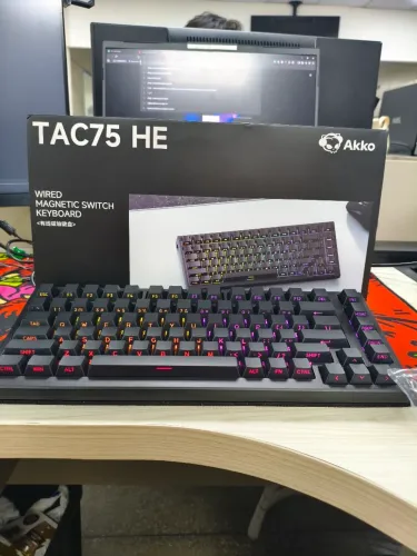 Teclado Magnético Akko Tac75he