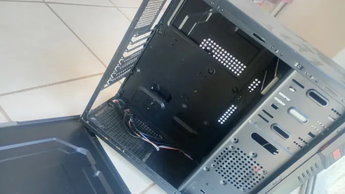 Gabinete aerocool
