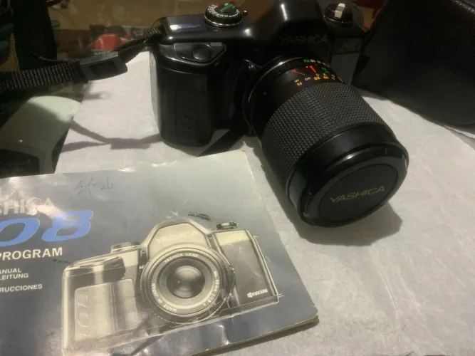 câmera SLR analógica Yashica 108