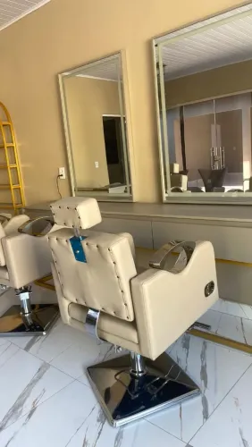 Móveis novos p salao de beleza 