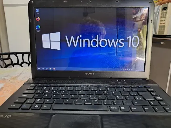 Notebook Sony Vaio VPCEG - Intel Core i3