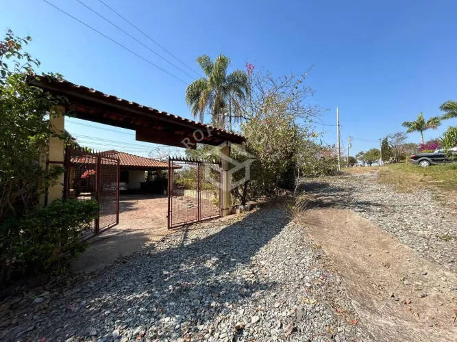 Chácara à Venda no Bairro do Pinhal em Limeira-SP