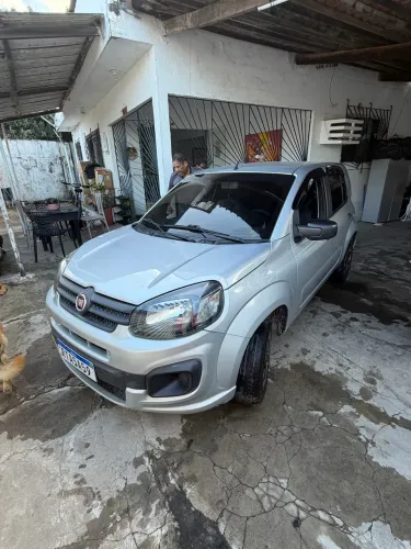 Fiat Uno Attractive 1.0 EVO Fire Flex 8V 5P 2021