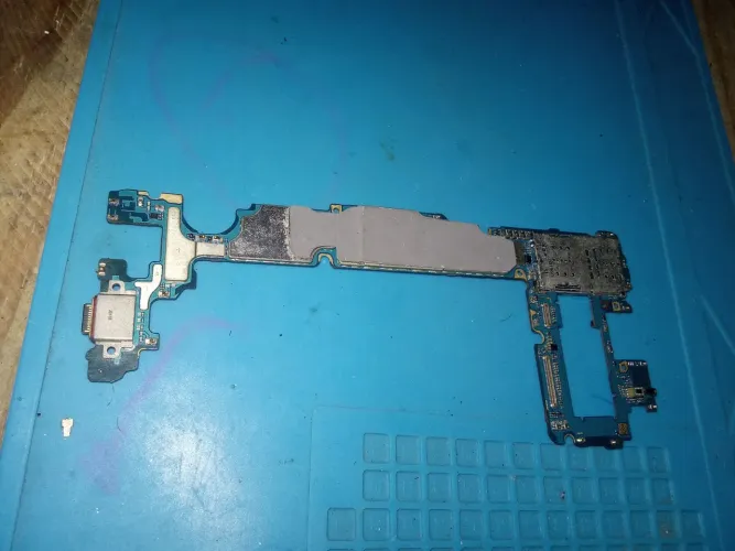 Vende-se placa do S10 Samsung de retirada OBS- boa