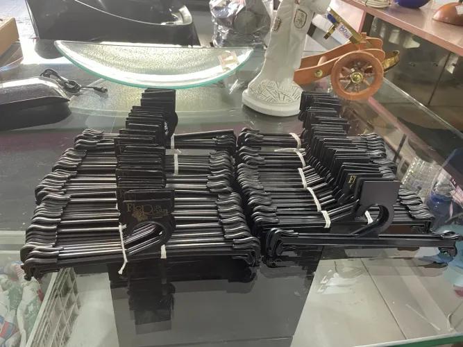 Lote Cabide Preto para Lingerie
