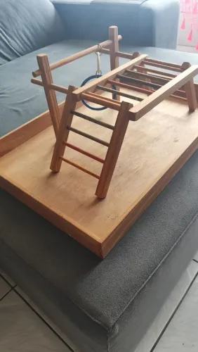 Brinquedo e playground para pássaro 