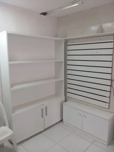 Expositor/prateleira/painel/vitrine