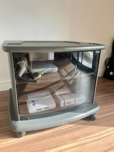 Rack Original Sony Trinitron Com a Marca - Raríssimo- Antiguidade