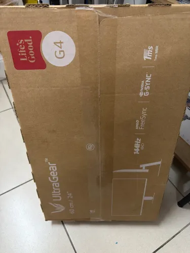 Monitor Gamer LG Lacrado ultra gear G4 24?