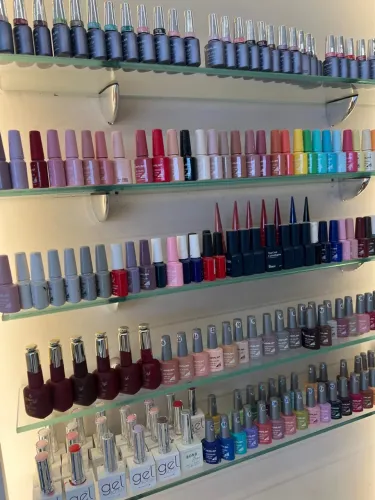 Vaga para Manicure e Nail Designer