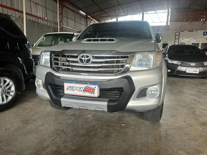 Toyota Hilux CD SRV D4-d 4X4 3.0 TDI Diesel AUT 2013