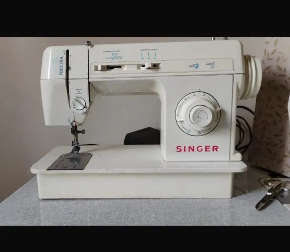 Vendo maquina de costura