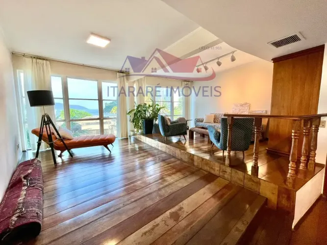 Apartamento à venda no Itararé com 190m² e vista para o mar