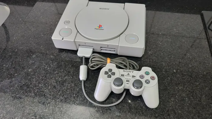 Sony Playstation 1 PS1 bem conservado japonês