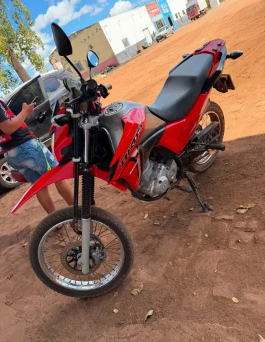 Honda Bros 160 Vermelha