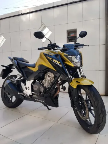 CB 300F ABS