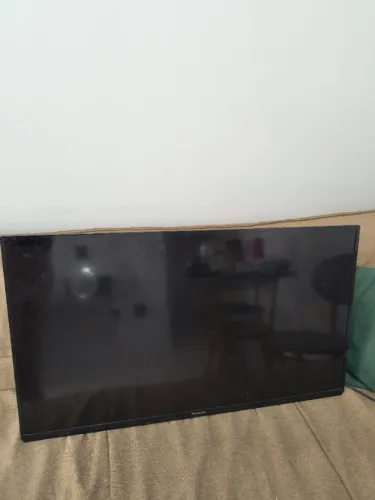 TV super conservada