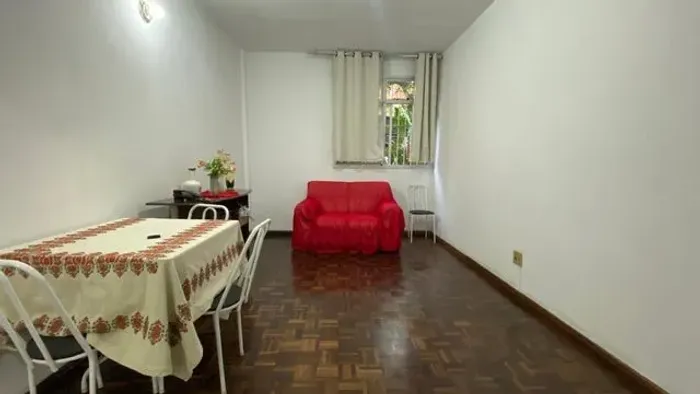 Apartamento com 2 Quarto(s) e 1 banheiro(s) para Alugar, 72 m² por R$ 2222 / Mês