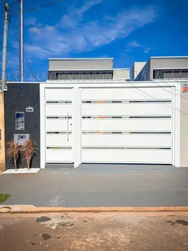 CASA COM 2 SUITES NO RESIDENCIAL OLIVEIRA