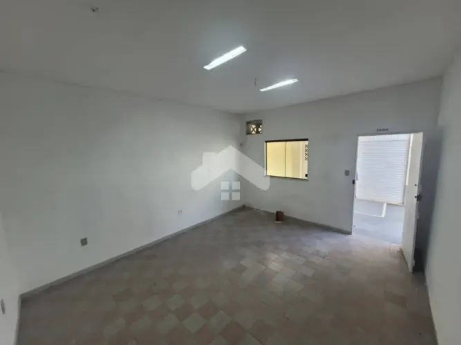 Predio Comercial e Residencial no Bairro Suissa