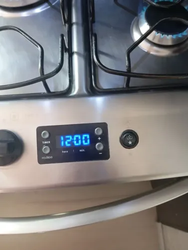 Fogão Eletrolux 5 boca usado porém em bo estado,forno funcionando ,