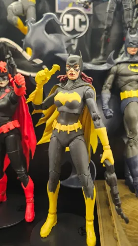 McFarlane DC Batgirl